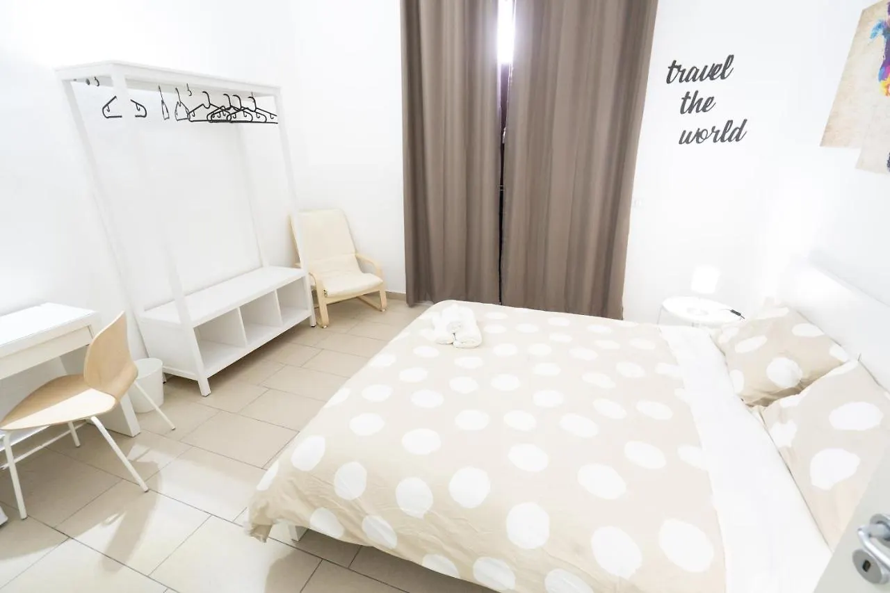 Be Happy Rooms Catania Bed & Breakfast