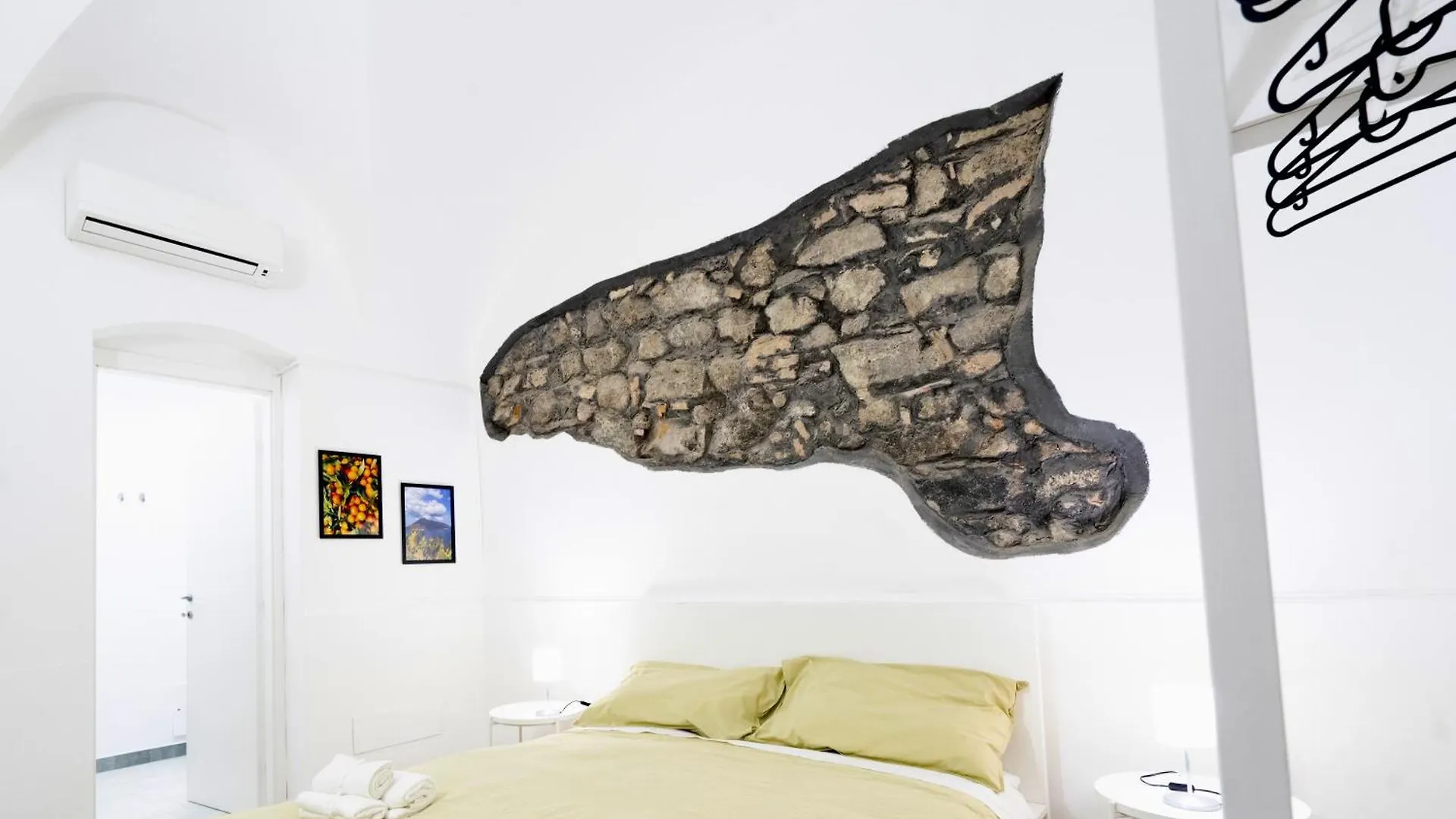 Be Happy Rooms Catania Bed & Breakfast